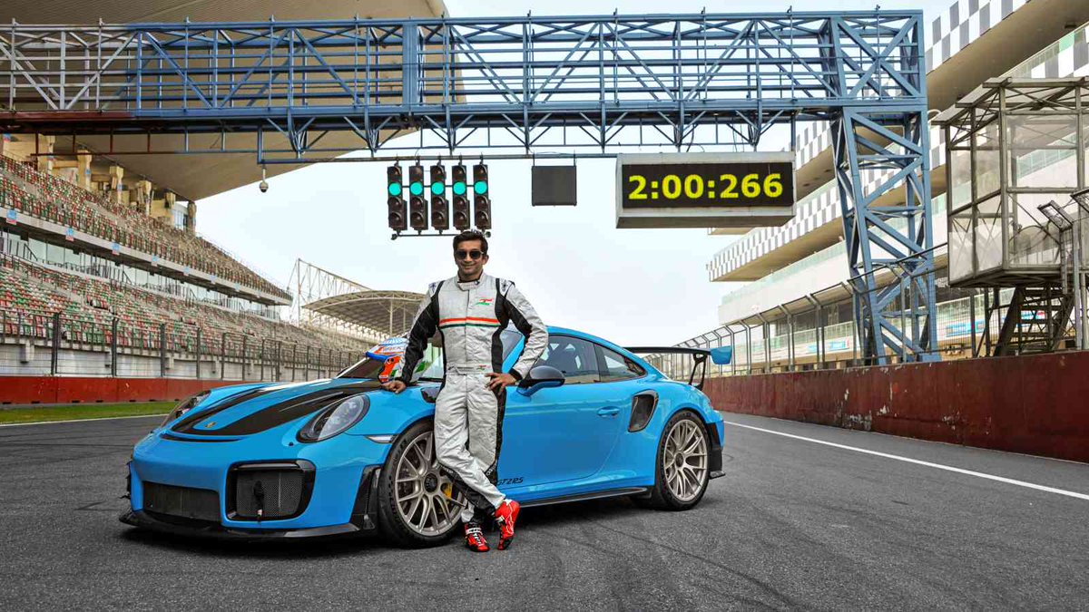 Motoroids_India's tweet image. Can you guess who was behind the wheel? bit.ly/2U85RYo

#Porsche #911GT2RS #LapRecord
@Porsche_India