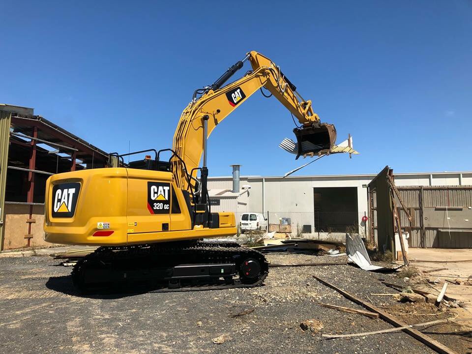 WilliamAdamsCAT's tweet photo. Crosby Contractors, based in Traralgon, are now the proud owners of a new Next Generation Cat 320 GC Excavator. 

The new Cat will work alongside their existing 320C which has clocked up thousands of trouble-free hours.

Congratulations fellas!    

#stuartbell https://t.co/Jets6iwPqe