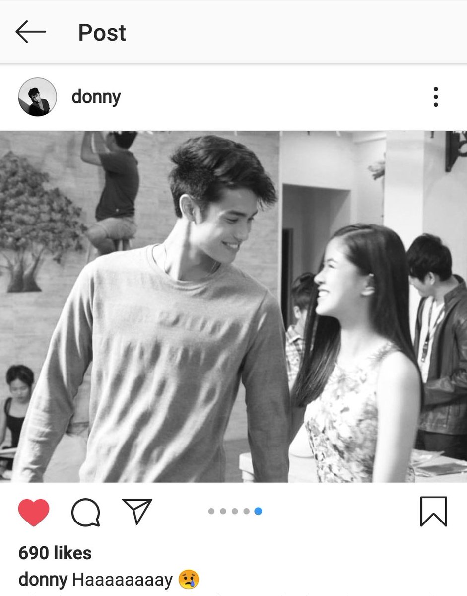 heyywhatsgood's tweet photo. Emotional din ako shet! Ito lang yung b&amp;w na uploaded niya and I'd like to interpret it this way...

Heyy! NO touching please! 😭

@KissesDelavin | ZekShie
@donnypangilinan | DONKISS
#PlayHouseFinallyHome https://t.co/8TBzYEIq2a
