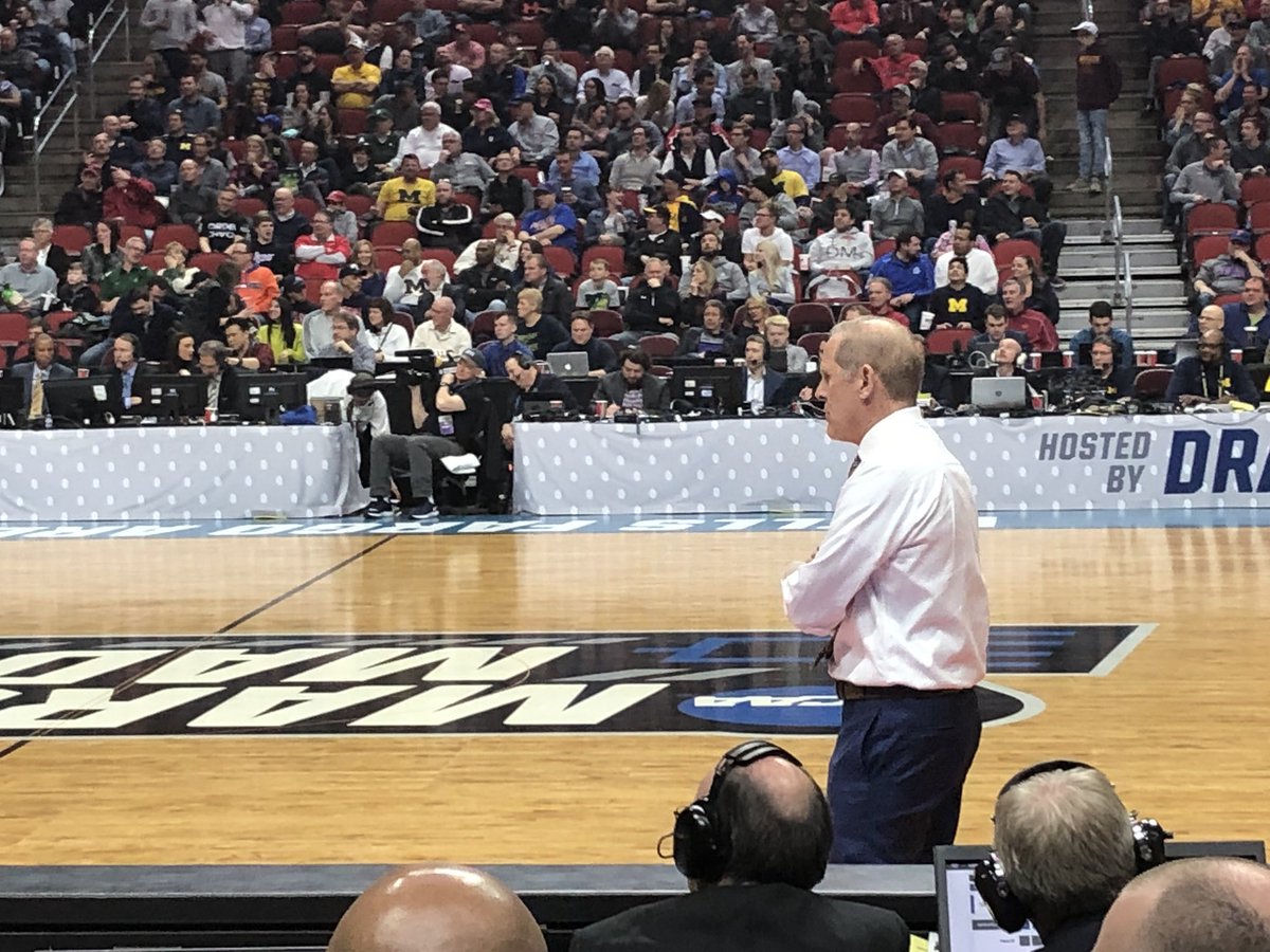 blackmore5195's tweet photo. What a great day in Des Moines! Wolverines advance and I had great seats and great Michigan fans all around me! #stompthechomp #GoBlue @NolanStribe https://t.co/UbwwJp3W3r