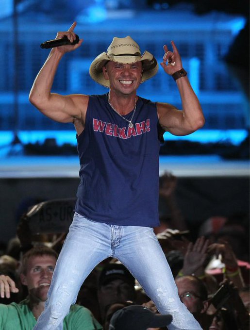 Happy 51st birthday to Kenny Chesney! 