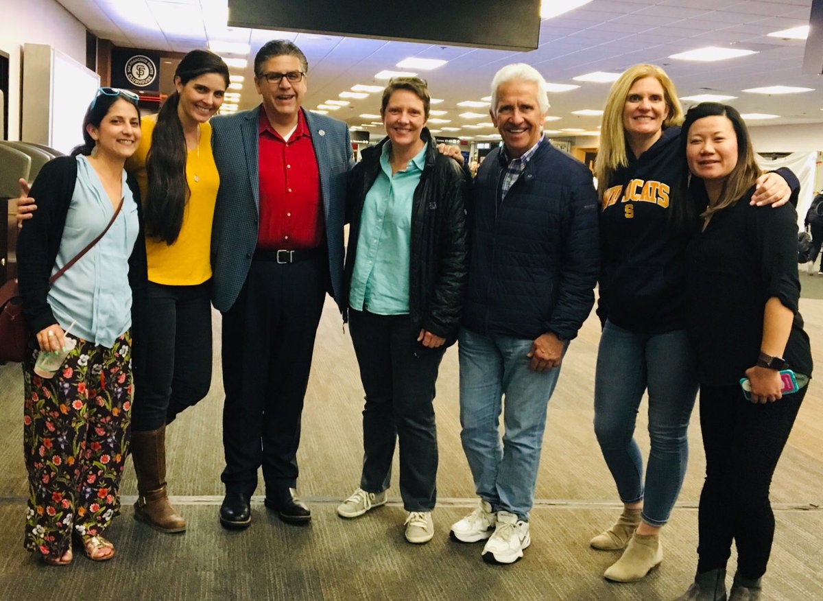 SHS_Pathways's tweet photo. We are on our way back from @linked_learning #LLCON2019 on a late flight, but we get to tell @RepJimCosta and @JosephICastro about our @CareerReadyGrad @Ag_Tech_SHS @SHSMultimediaM1 @HSHPathwaySHS pathways at Sunnyside High School! https://t.co/UbIp942R2O