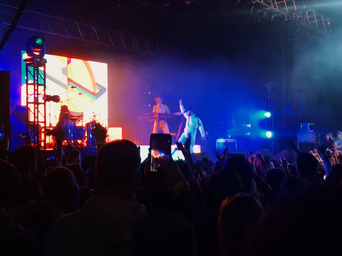 Hannah4199's tweet photo. Hey @QuinnXCII, thank you for one of the best nights of my life #fromMinnesotawithlove https://t.co/bvCNI2eXSE