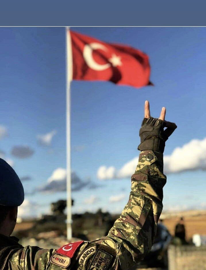 Kahraman Uzman Çavuşlarımız dünyaya bedeldir. Onlar bekadır, onlar haysiyettir, onlar vatandır. Kahramanlarımız biraz daha sabretsinler, ufuk görünmüştür. Yeni askerlik kanunu çerçevesinde kadro sorunu inşallah çözülecektir...Fitne yayanlar dışında her kardeşimi kucaklıyorum...