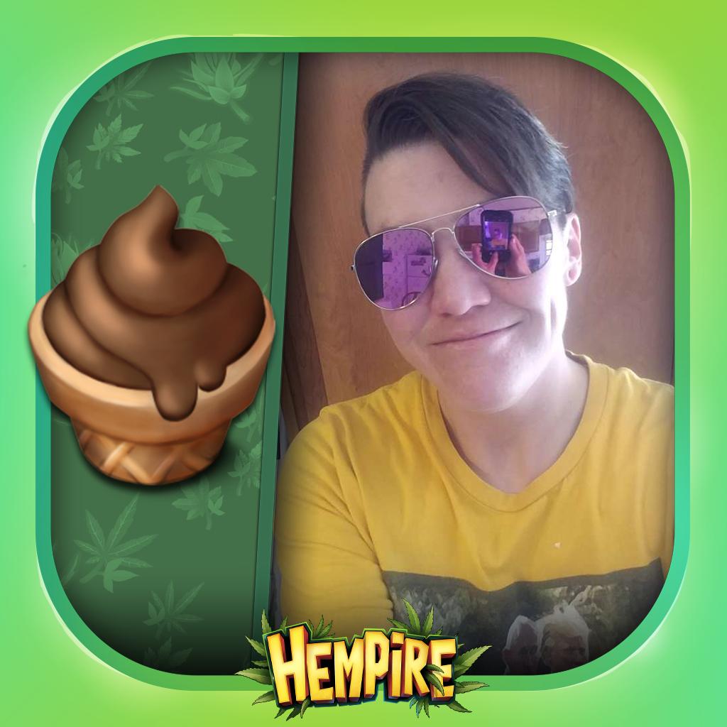 Hempiregame's tweet photo. Toni is our Hemperor of the Week &amp; winner of 420!💎🤑

WHY DO U PLAY?
I play Hempire because its the only game to keep my interest. Best game ever!

1/3
#playhempire #hemperor #hempire #vansticky #stonedlife https://t.co/fHt2lB1MIu