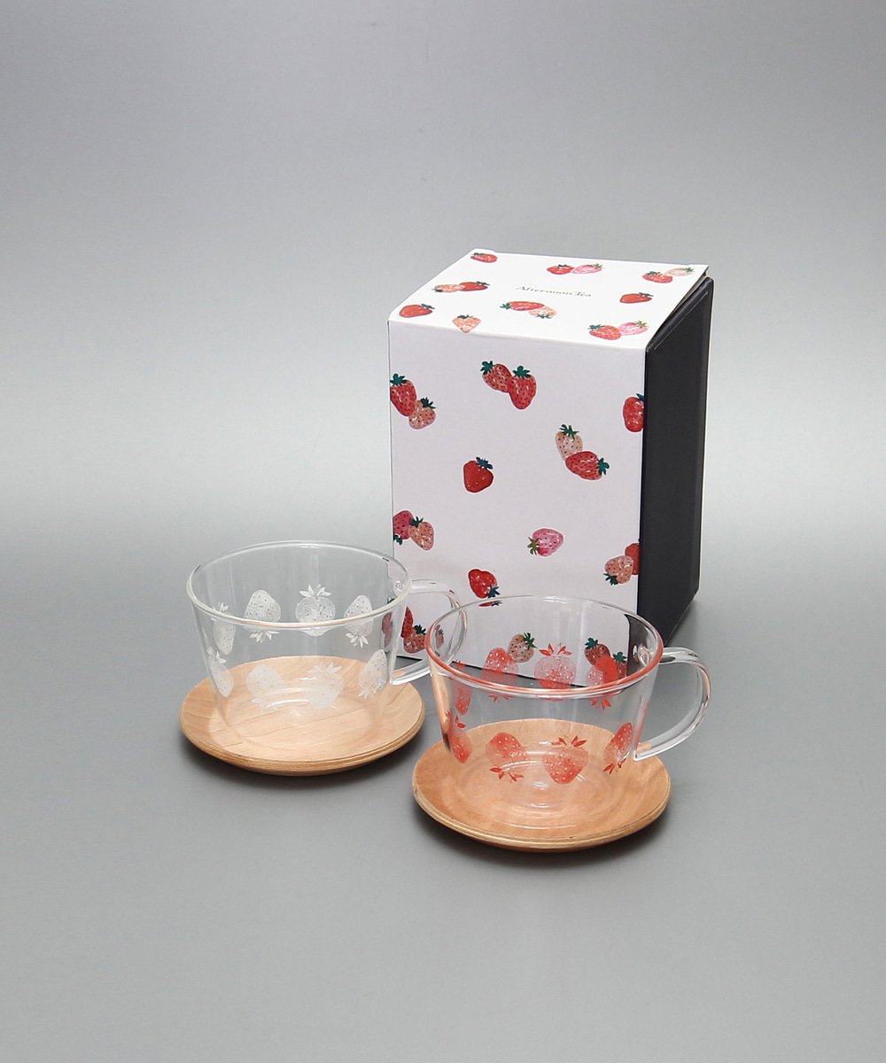 Afternoon Tea On Twitter 耐熱ガラス製イチゴ柄のカップとソーサー のセットです 飲み物の色が映える透明なガラスは紅茶をきれいに見せてくれ 木目調のコースターの組み合わせが優しいぬくもりを演出してくれます セット内容 カップ 2 ソーサー 2 アフタヌーン