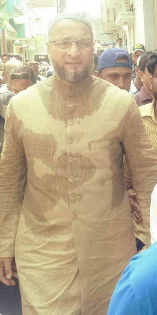 AimimHills7's tweet photo. Jo #Pani se #Nahata hai wo sirf #Libas_Badalta hai Aur jo #Pasine Se #Nahata hai wo #Etihaas_Badalta hai AIMIM Party President Naqeeb E Milat Sadar E Mohatram Janab Barrister @asadowaisi Sahab Hyderbad MP Candidate @MohdRashedFaraz https://t.co/mYEMo3AnEq