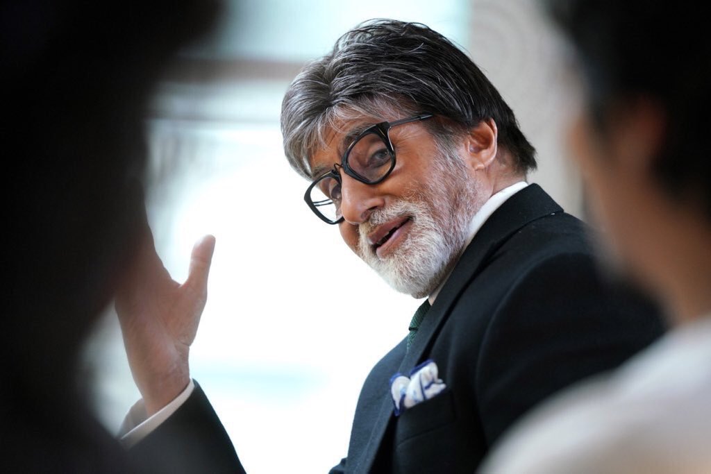 @SrBachchan
हर बार प्रचार करना सही नही होता
पर
ऐसी धांसू फ़िल्म का प्रचार ना करना भी सही नही होता..!!!
✌🏻😎🕺🏻🕺🏻🕺🏻
#बदला_सुपरहिट #BadlaSuperHit #Badla
@taapsee @sujoy_g