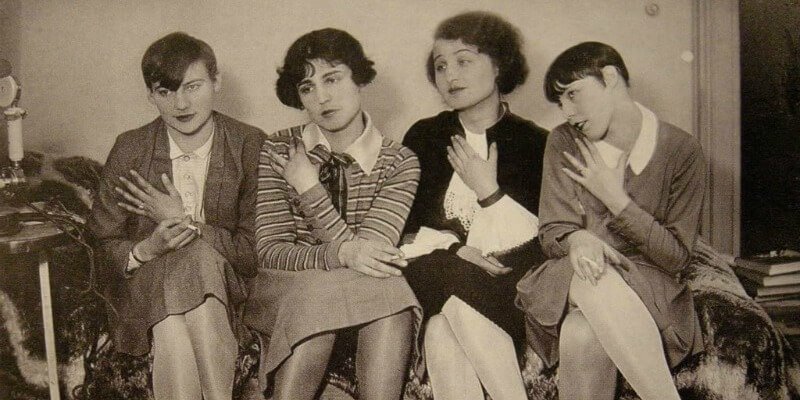 openculture's tweet photo. The Female Pioneers of the Bauhaus Art Movement. 

Discover Gertrud Arndt, Marianne Brandt, Anni Albers &amp; Other Forgotten Innovators https://t.co/IXywIVcjqo https://t.co/do4fKPY92Z