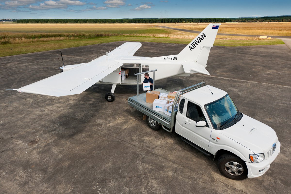 Mahindra_Aero's tweet photo. With our wide sliding door and floor height designed to match up with utility vehicle tray beds, it has never been easier to load freight directly from ground to air.
#Mahindra #Mahindraaerospace #Airvan #GA8 #Aviation #Utilitycraft #Aerostructure #Aerospace https://t.co/BxgcMIzv8X