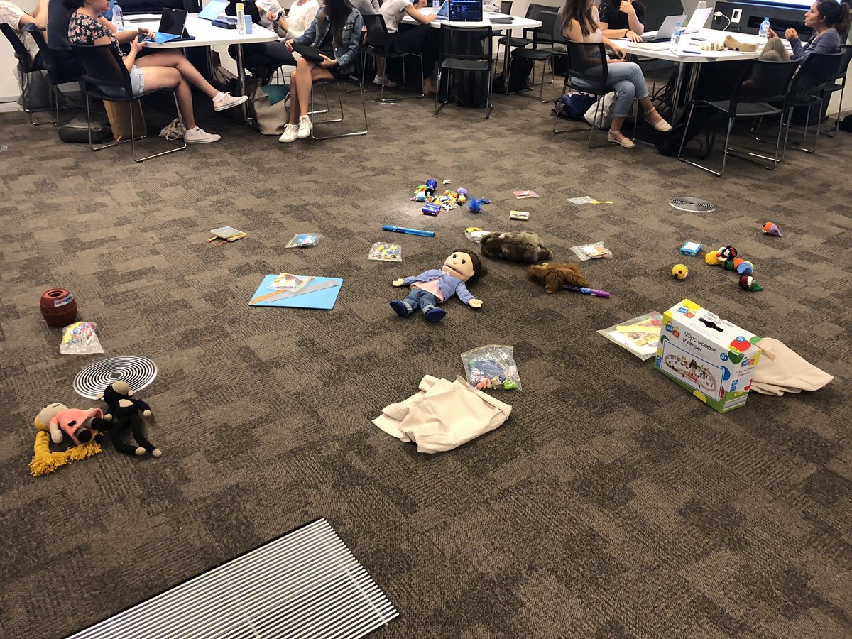 Thank you <a href="/LucyEBryant/">Dr Lucy Bryant</a> for a really interesting class about using play as an assessment tool (and for letting us play with toys for an hour!). <a href="/GoSHspeech/">Speech Pathology at UTS</a> #slp2b