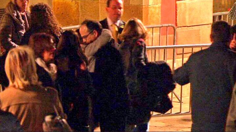 jorditurull's tweet photo. Avui fa just un any vaig tenir l'honor d'afrontar un debat d'investidura. Enmig del Ple, el jutge em va empresonar perquè "no garantiza un acertado retorno del autogobierno en Catalunya". Un any després, el compromís i les conviccions segueixen intactes #FreeTothom https://t.co/FwnsaO2J7S