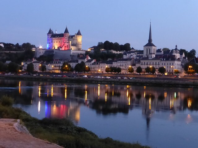 toothpaine's tweet photo. Visit saumur 40 minutes from us https://t.co/dLGwipQiq1