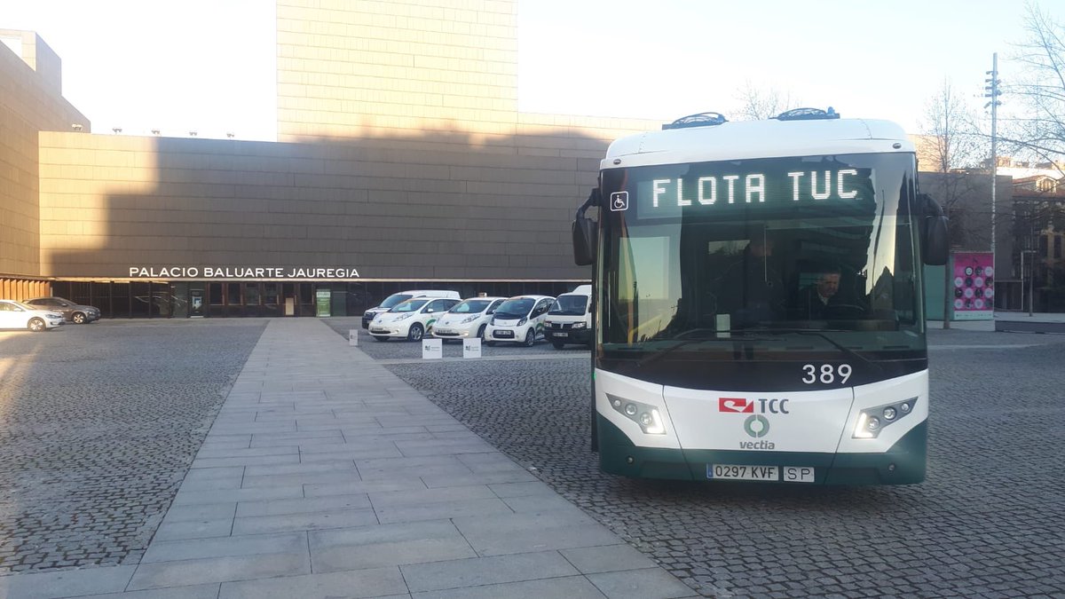 VectiaMobility's tweet photo. Uno de nuestros vehículos se expone ya a las puertas del Palacio de Congresos de Pamplona, donde hoy comienza el foro de movilidad sostenible @NA_VEAC Days https://t.co/npBCw0O9ME
