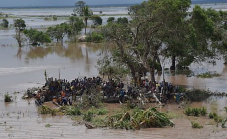 De omvang vd ramp in zuidelijk Afrika wordt steeds duidelijker. Tear verleent noodhulp, samen met het Christelijk Noodhulpcluster. Help je mee? tear.nl/verhalen-en-ni… (foto: KFHI)