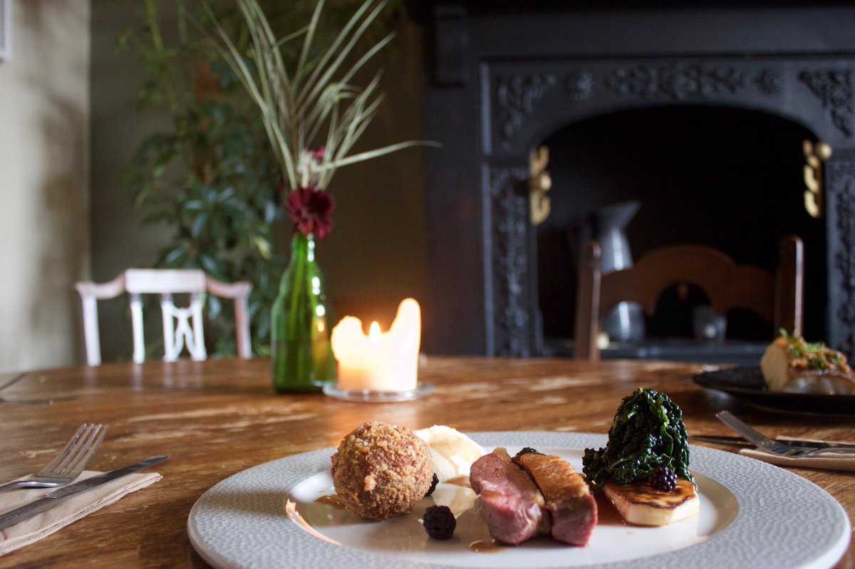 HalsetownInn's tweet photo. Have you booked your Mother’s Day table yet?  What better excuse to come and try some of our new spring starters. We’ll be serving food 12-4pm Give us a call to secure your spot 01736 795583 https://t.co/INlvXJ4zU5