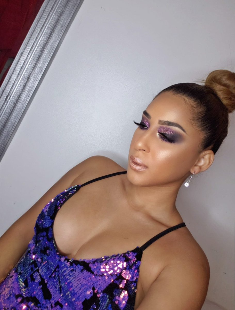 preciouskmua's tweet photo. @NyxCosmetics Purple Glitter +Black eyeliner
@ABHcosmetics  x @amrezy @norvina1 Highlither 
@ABHcosmetics Medium Brown Dipbrow Pomade and clear brow gel
@TooFaced Born this way Foundation and concealer 🌹
@ColourPopCo Lights Pop on the lip https://t.co/6nOQjVNrOW