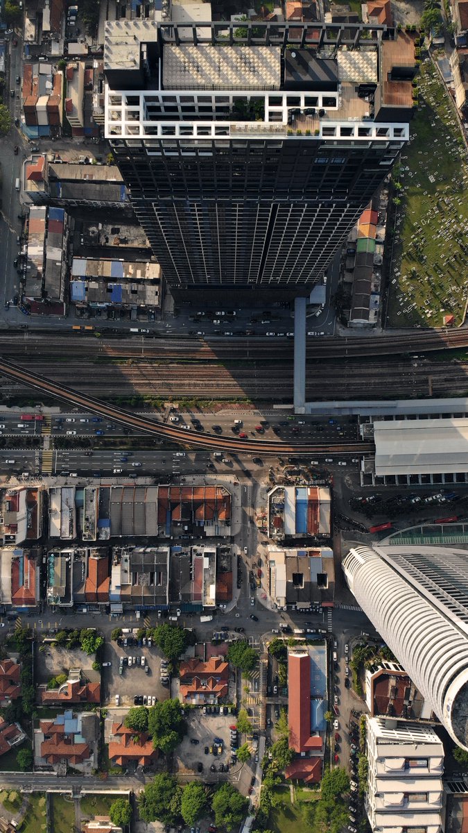 Sunrise at Alila in Kuala Lumpur

#mavicair #mavic #dji #drone #malaysia #bangsar #aerialphotography #above #city #radial #simcity #trains #railway #infrastructure #roads #traffic #morning #sunrise
