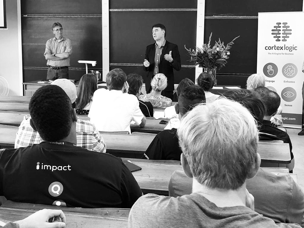 CortexLogic's tweet image. #CortexLogic Founder &amp;amp; CEO, @jacquesludik, awarding MSc Student, Steyn van Litsenborgh, the Best Honours Student &amp;amp; Project prize at the @StellenboschUni #ComputerScience Prize-Giving | #AI #ArtificialIntelligence #DataScience #MachineLearning