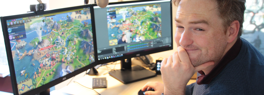 LeidenHum's tweet photo. Angus Mol (34) is a lecturer at the Leiden University Centre for Digital Humanities (LUCDH).
'My interest in video games started when I was about six years old, when I saw Super Mario Bros for the first time at a friend’s house.' #humansofhumanities
https://t.co/6DrFPuYobB https://t.co/dFtvRMsPpU