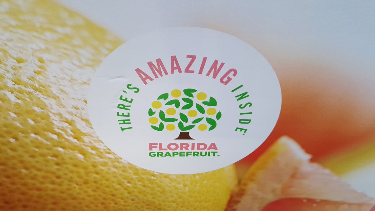 MIN_Angers's tweet image. Animation #pamplemousse de Floride #Floridagrapefruit ce matin au #MinAngers.  Dégustation, sourires et cadeaux à gagner. Merci à Ricardo et sa collègue pour cette matinée ensoleillée.  Vous revenez quand vous voulez !! C'est ça  l'ambiance du Min :) @Marchesdegros @FoodAngers