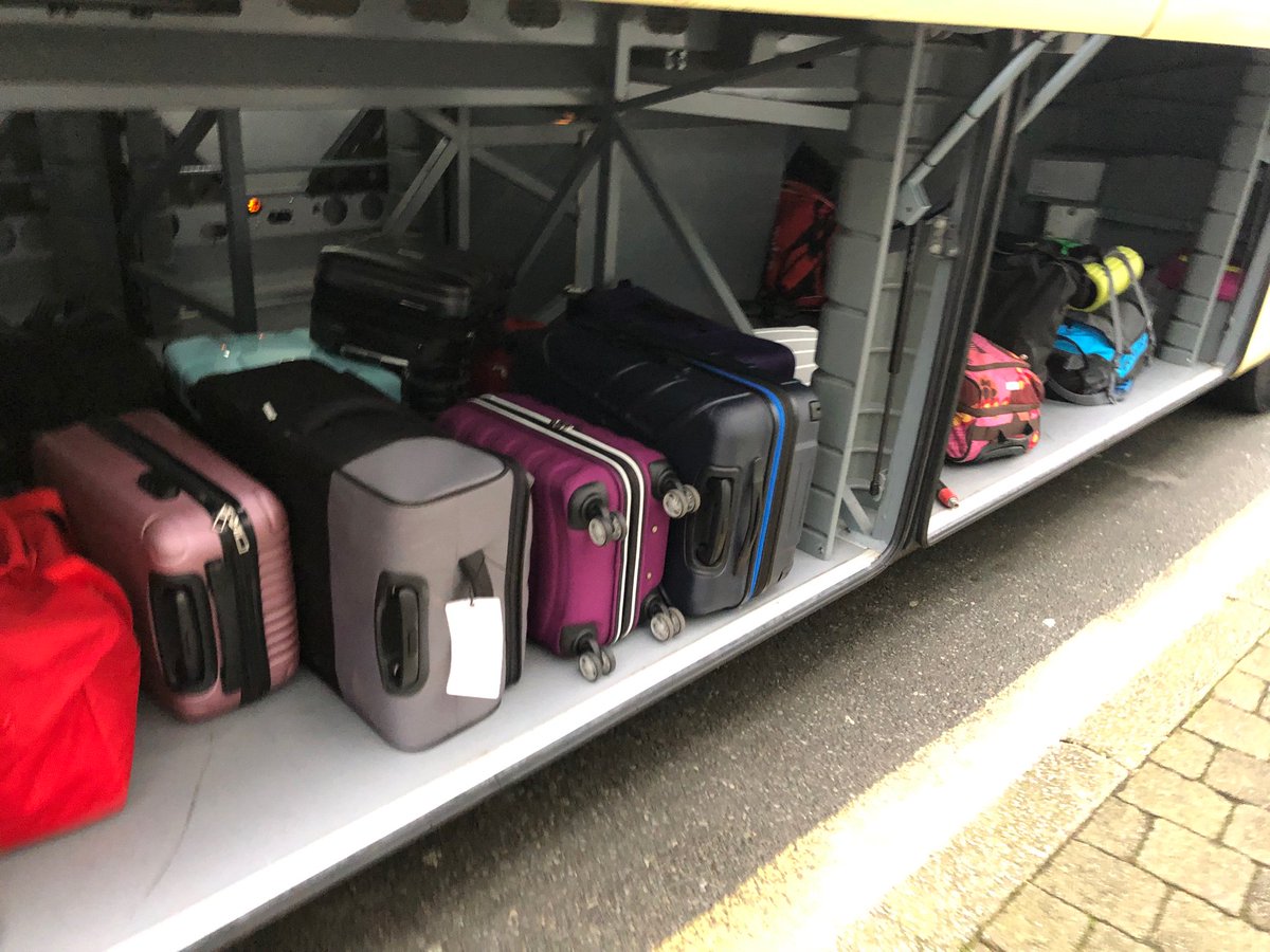 The Welsh Schools #SIAB2019 Cross Country International team have just left Carmarthen and are on their way by coach and ferry to Dublin for tomorrow’s fixture.

Have a great time and enjoy the experience / Mwynhewch y profiad 🏴󠁧󠁢󠁷󠁬󠁳󠁿🏴󠁧󠁢󠁥󠁮󠁧󠁿🏴󠁧󠁢󠁳󠁣󠁴󠁿🇨🇮
Updates to follow over the next 48 hours