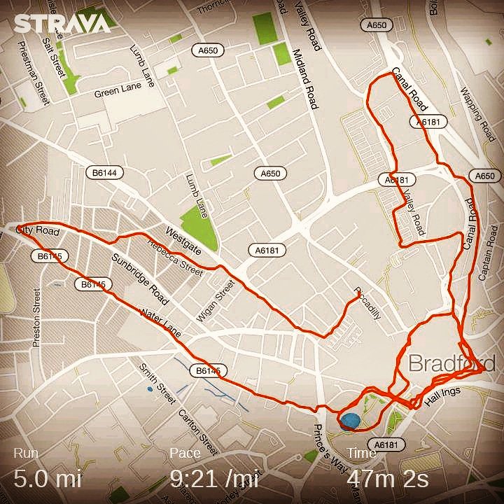 absurdlyso's tweet photo. Friday 5 #fridayfeeling #five #bradford #streetsofbradford https://t.co/ygDau49B50