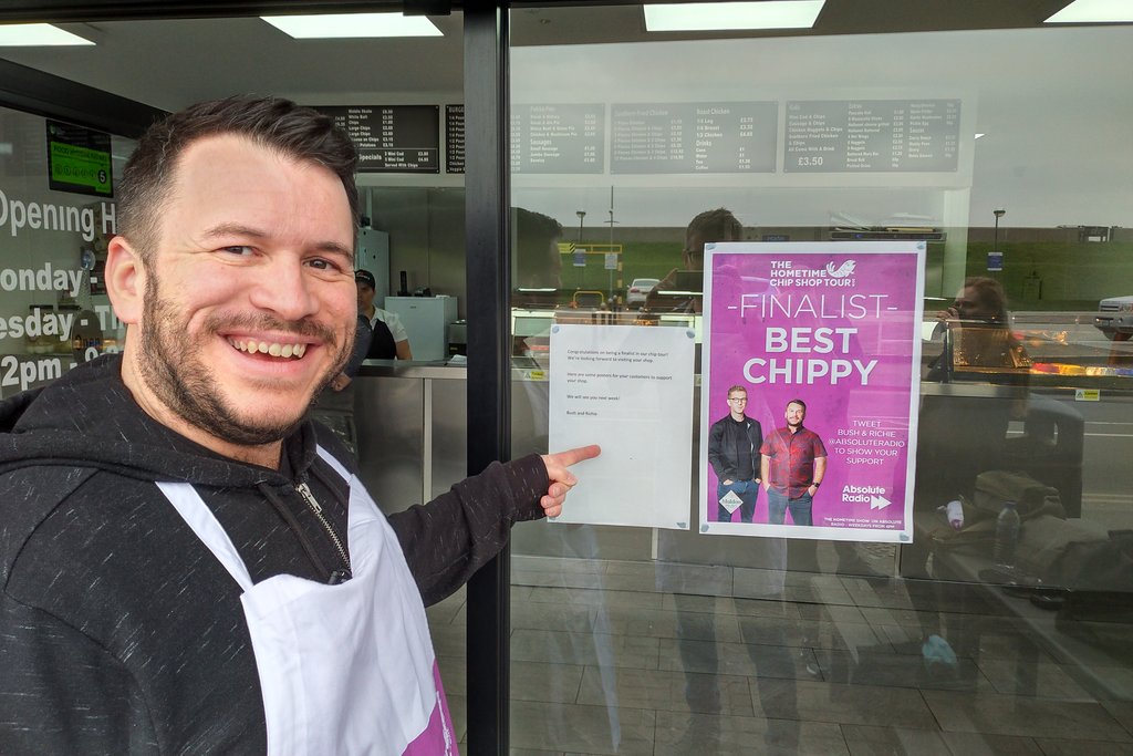 bushontheradio's tweet photo. We're at Bruno's Fish &amp; Chips in Canvey Island for the final stop of our #HometimeChipTour https://t.co/u7SyQ9SUcs