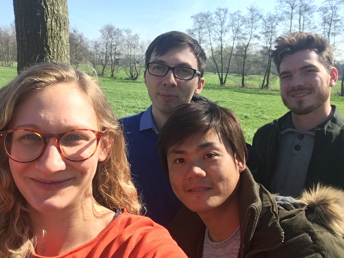 VIBTechWatch's tweet photo. Lucky to take a lunch meeting in the sun outdoors to discuss the upcoming talks at #RNGS19 conference! 2 days to go & we can’t wait to meet the speakers on Sunday #NGS #LongReadSeq #scSEQ https://t.co/kJ30hLp7da