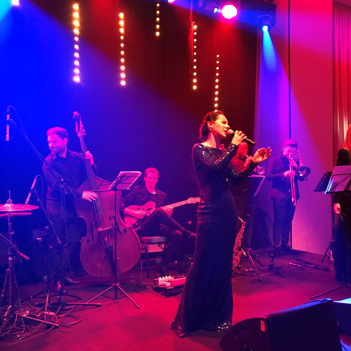 BeckArtur's tweet photo. Działo się! Nasza ostatnia eventowa realizacja, Schindler - Kompas 2019, została uświetniona występem utalentowanej Oli Świdzińskiej :) #CreativeHarder https://t.co/rWK9Fpaq9X