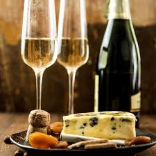 MDwine's tweet photo. Looking for a little romance this date night? Sparkling wine makes any dinner special. We recommend serving with fine cheese and a smile. #DateNight #MDWineMonth https://t.co/0TEQsi6jXc
