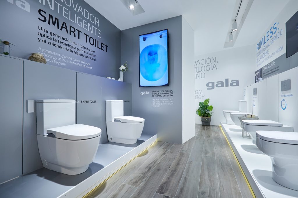 GibellerGrupo's tweet photo. 🔝Estas fueron las NOVEDADES Gala en #Cevisama2019

Una exposición que llenaba de vida cada rincón del hogar.

#Gibeller #Baños #Diseño @gala_bano @8mayte @siscosignes https://t.co/2j1GgMdRBl