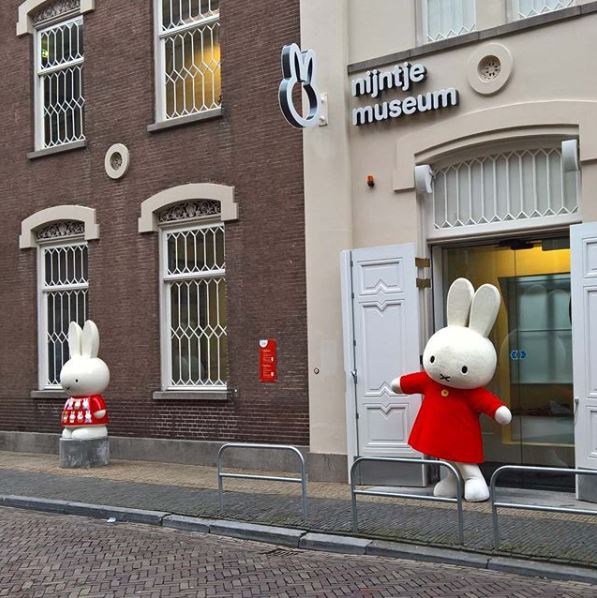 تويتر \ Miffy على تويتر: "Planning a trip to #Amsterdam, #Holland this year? Make to stop by Miffy Museum! https://t.co/WtyE4Lrdjp 📸 by Instagram user svenvanderiet https://t.co/eFbiAIXJAb"