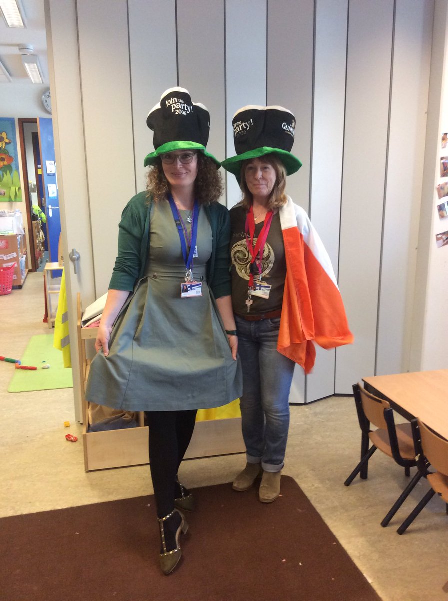 BSNJSL's tweet photo. Enjoying dressing up just as much as the children @BSNJSL #jslf1 #jslf2
What a wonderful and sunny International Day! https://t.co/LPcrJrFnV4