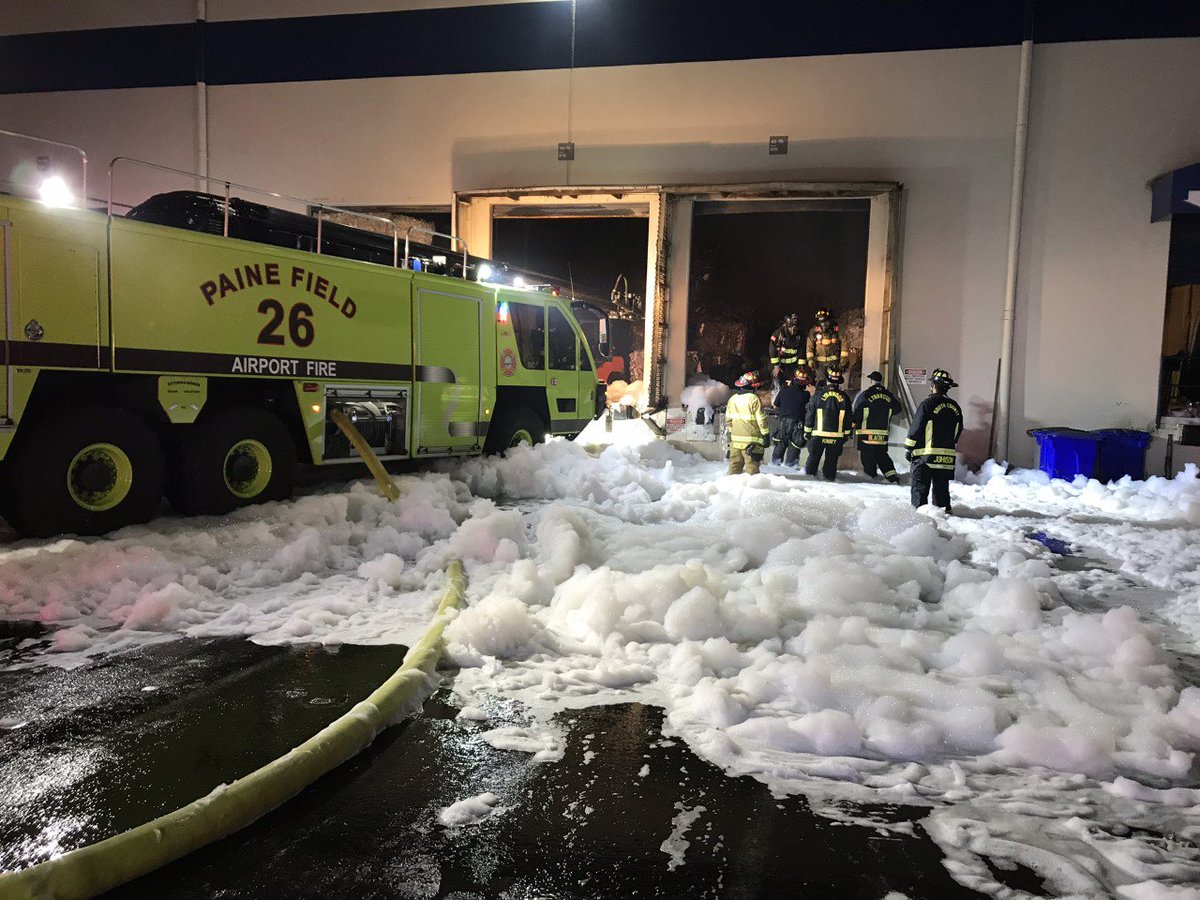 MyEverettNews's tweet photo. Here's the recap from @SouthSnoFire on that 2 alarm fire at a paper recycling plant off Airport Road in south #Everett last night. https://t.co/Zaaq6XXbz5 https://t.co/sOWjxD0ADg