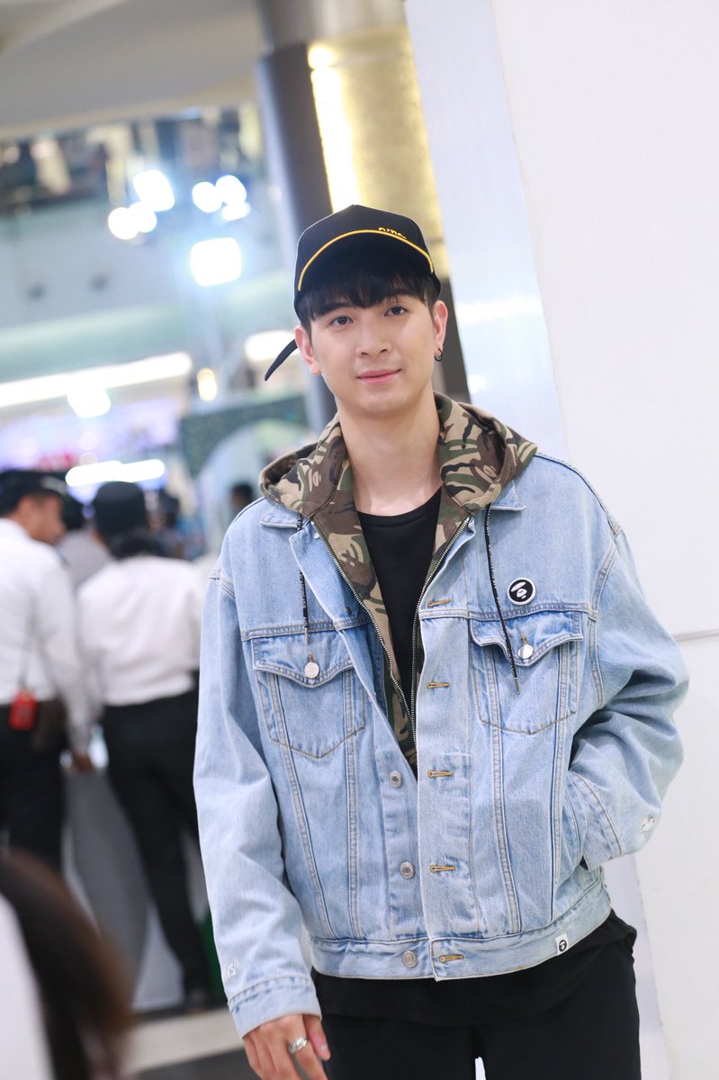 Penut_Ploy's tweet photo. Say Hi 👋🏻 กันโหน่ยยยยย #sunrangsi
#sn_rangsi #ซีรีย์ลูกผู้ชาย https://t.co/69IgdrU9PR