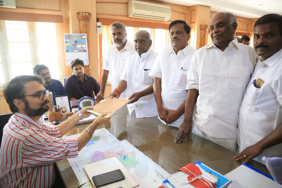 PonnaarrBJP's tweet photo. I have filed nomination for Kanniyakumari Constituency as NDA alliance Candidate.. @narendramodi @AmitShah @PiyushGoyal @CTRavi_BJP @blsanthosh @PMuralidharRao @BJP4India @BJP4TamilNadu https://t.co/6Lc7nJ8Hy4