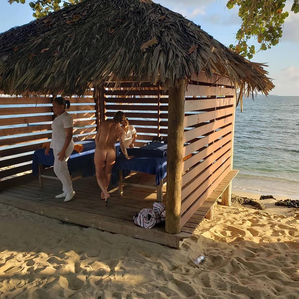 By far the best massage ever at @HedonismJamaica during @YoungSwingersWk ❤️@adultfriendfind https://t.co/OoWcGXfOG0