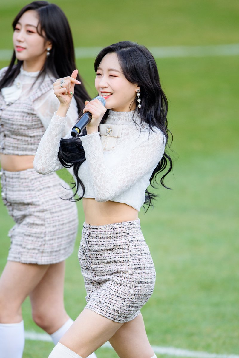 gallrof-Lovelyz tweet media