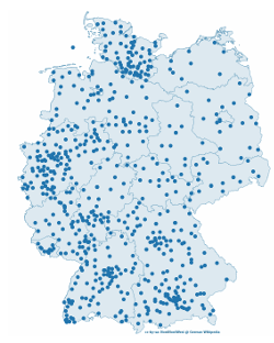 vhs_cloud's tweet image. Der nächste große Step - wir haben die 700 geknackt!! 🤩 700 Volkshochschulen sind seit heute in der #vhscloud, das macht 700 Punkte auf der Deutschlandkarte. Ein Grund zum Feiern  🥳🥳 #elw_vhs #ErweiterteLernwelten #volkshochschule #WeiterbildungDigital