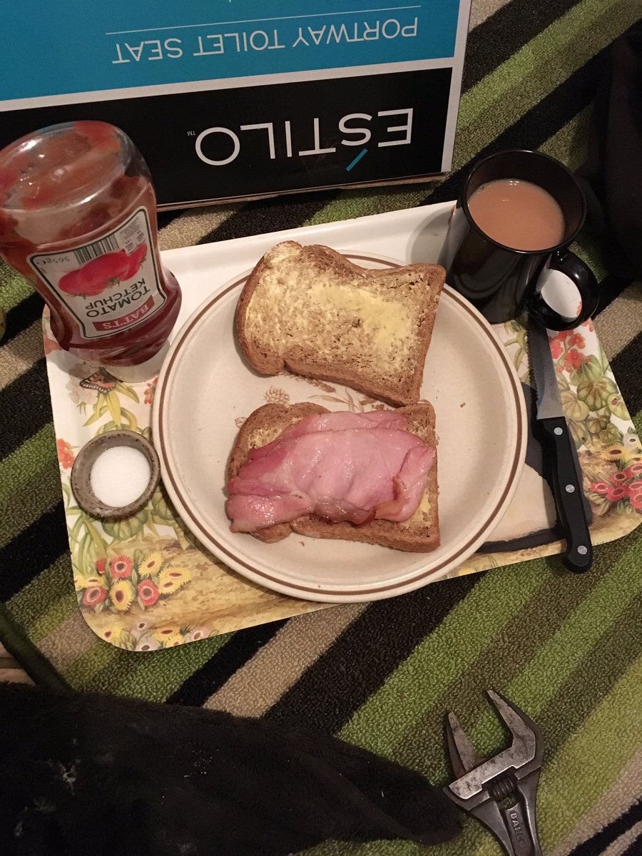 Bacon sandwich love, oh go on then. Some customers 😍