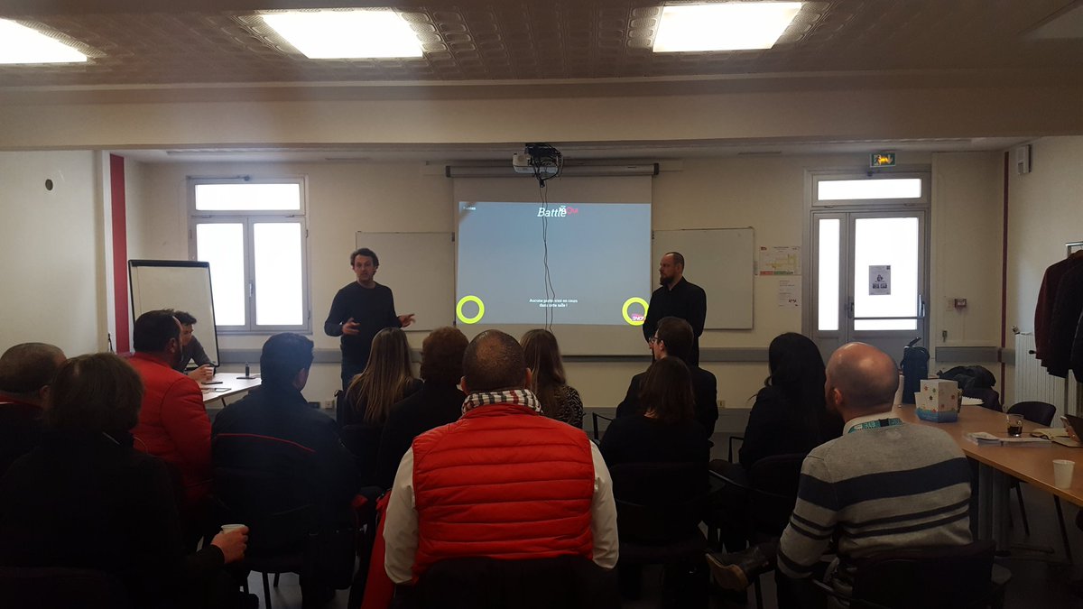 AEGD11's tweet photo. Battle Digital à Nantes : tic tac tic tac lancement des batailles dans qq mn📳📶💪. Les équipes relation clients TGV sont en forme, relèvent les défis et le tout dans une très bonne ambiance🤣😁.#TGVINOUI #TeamTGVOuest @ChristelPujol https://t.co/qc5ZT35B6N