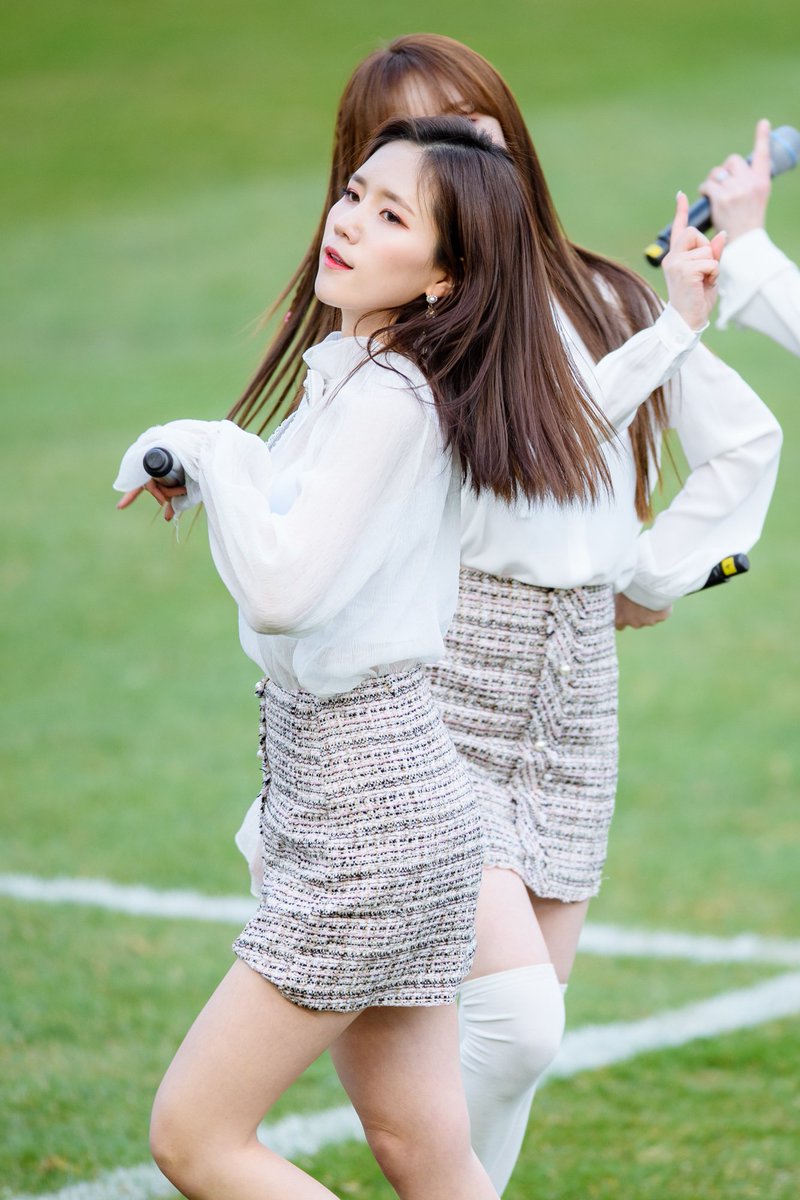 gallrof-Lovelyz tweet media