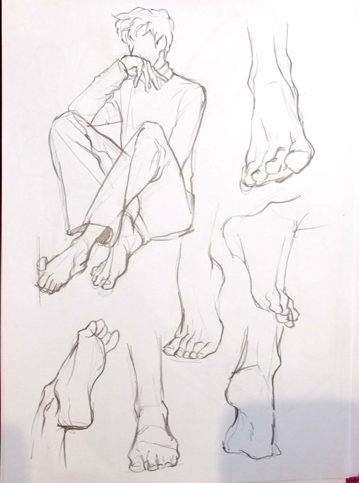 드로잉 연습
망한거는 못올리고 그나마 조오오금  덜망한거ㅠㅋㅋ 손그림 너무 어렵네요ㅠㅠㅠ 