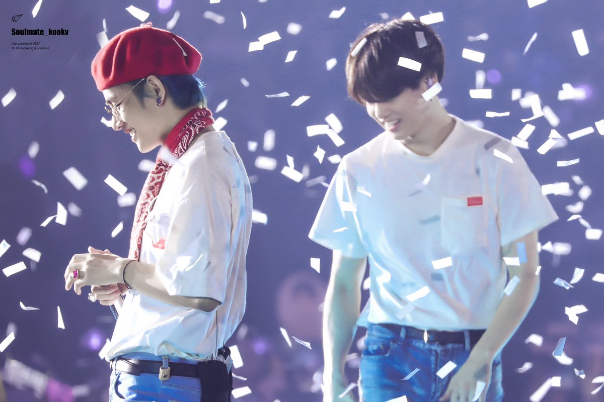 Soulmate_KookV's tweet image. 【HD】190320 LYS IN HK

#V #태형 #뷔 #TAEHYUNG #정국 #JUNGKOOK #jk #국뷔 #taekook #kookv @BTS_twt