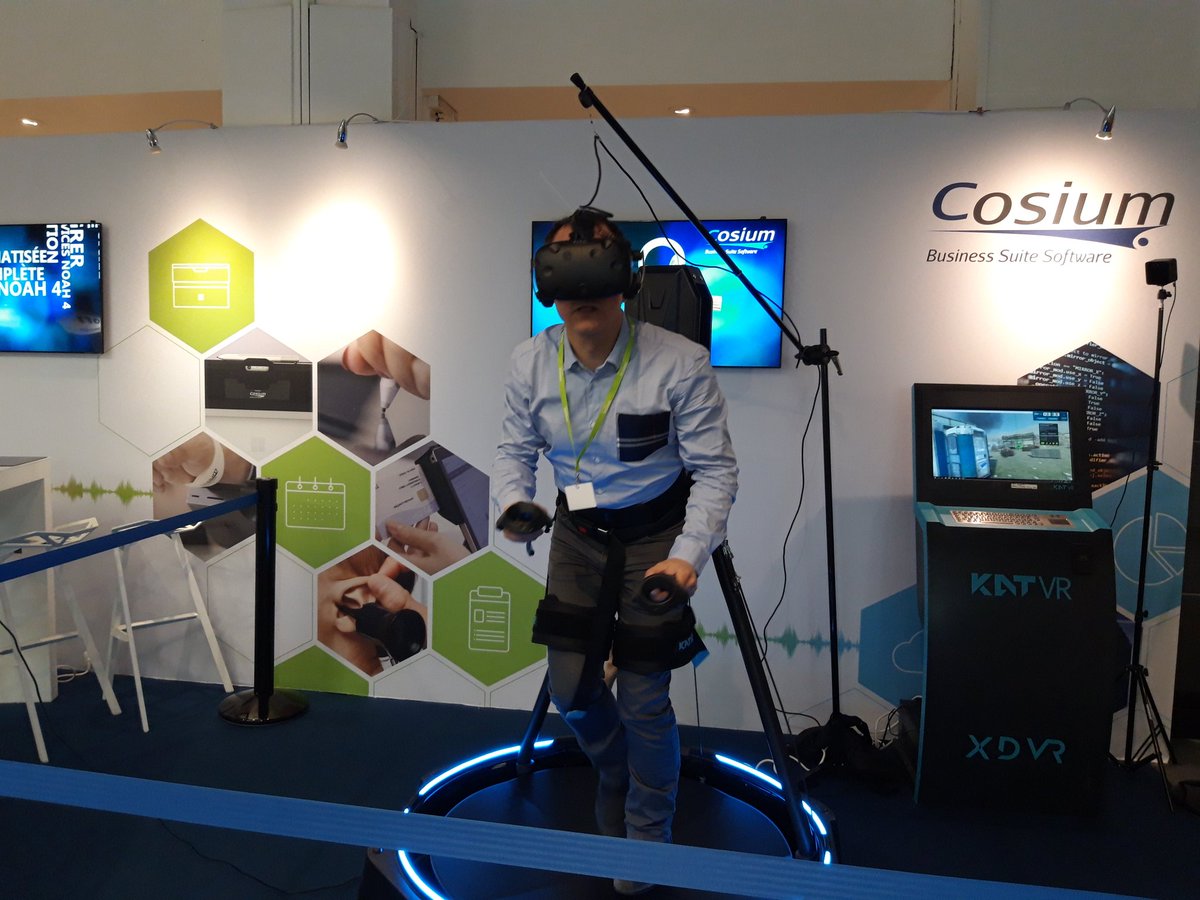 Cosium's tweet image. Activité VR disponible toute la journée sur notre stand ! #katvr #VirtualReality #gaming #unsaf #audiopro