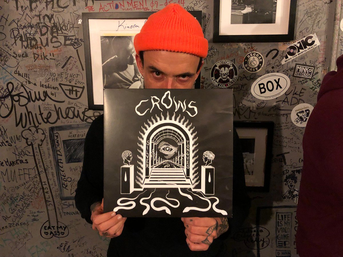 BalleyRecords's tweet photo. HAPPY RELEASE DAY, @__CROWS! 🖤

LISTEN &amp; PURCHASE 'ERE 👉👉👉 https://t.co/pUdr7nYNAv

#LOOKEMSTRAIGHTINTHEEARS https://t.co/HlM7x5RJhu