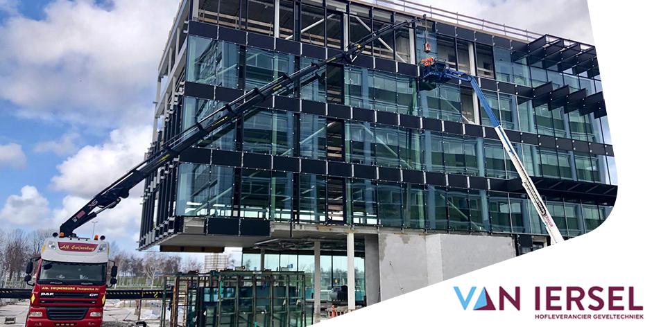 Ierselbv's tweet photo. Op dit moment zijn we #vliesgevels aan het #monteren bij #project The Base D #Schiphol #Amsterdam! In #opdracht van De Vries &amp; Verburg Bouw BV. 👌 https://t.co/ggiOMWQy8j