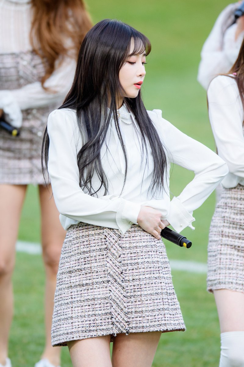 gallrof-Lovelyz tweet media