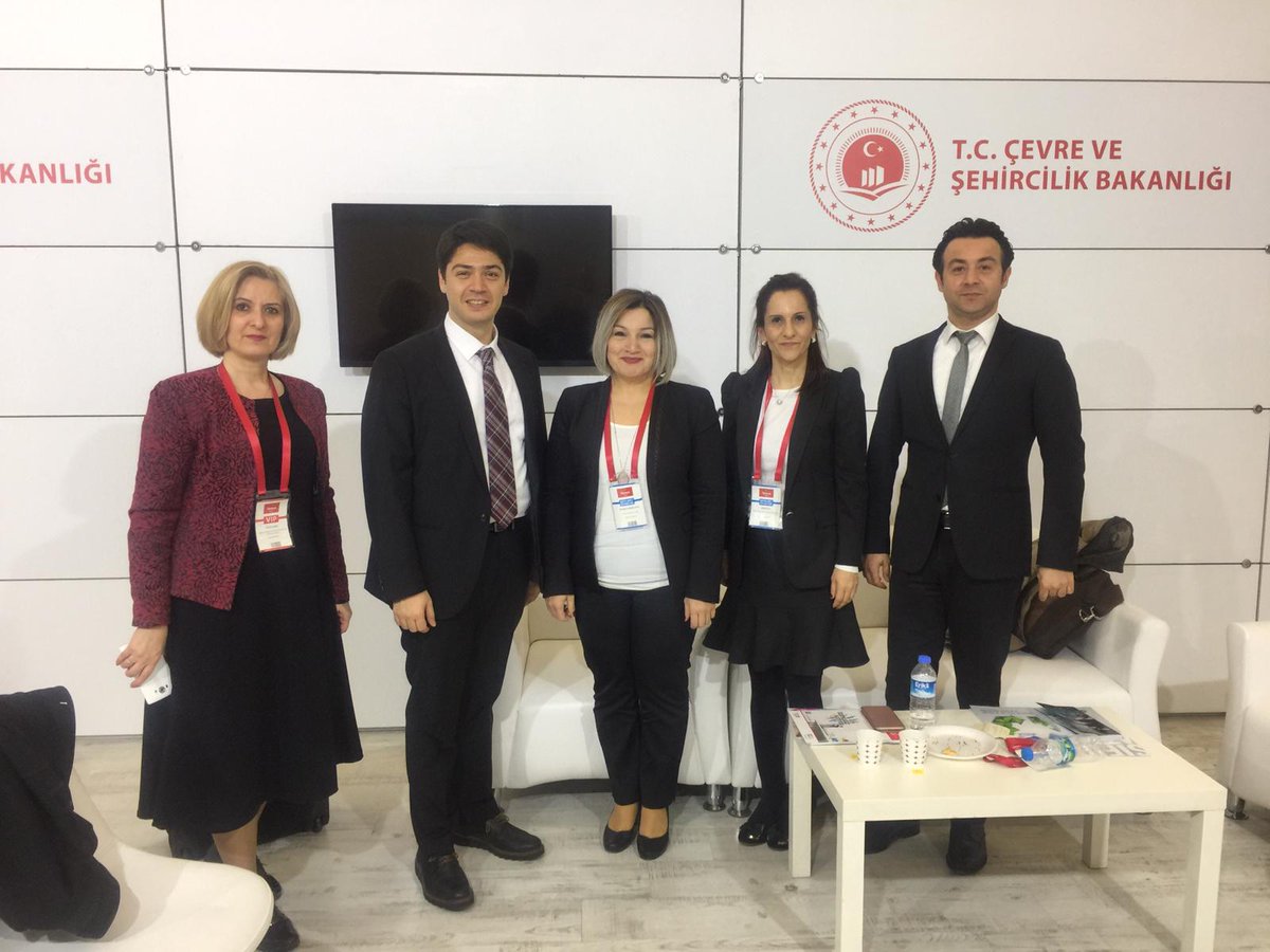 Uluscevre's tweet photo. T.C. Çevre ve Şehircilik Bakanlığı İl Müdürlüğü Daire Başkanlığından çok değerli misafirlerimizi ağırladık. Ziyaretleri ve ilgileri için saygıdeğer misafirlerimize çok teşekkür ederiz. #rewistanbul #tuyap #uluscevre #ulustmgd https://t.co/RJFQzNhKcl